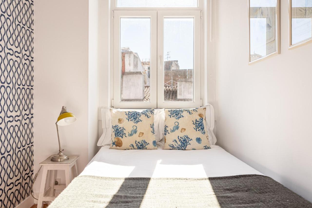Joivy Chic 2Br Apt In Bairro Alto, 2Mins To Sao Pedro De Alcantara Viewpoint リスボン エクステリア 写真